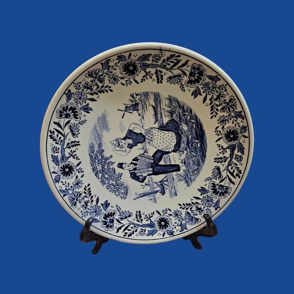 Delfts Royal Sphinx by Boch - Belgium - Delft Blue 8-Inch Round Dutch Wall Plate - Picture 7 of 11